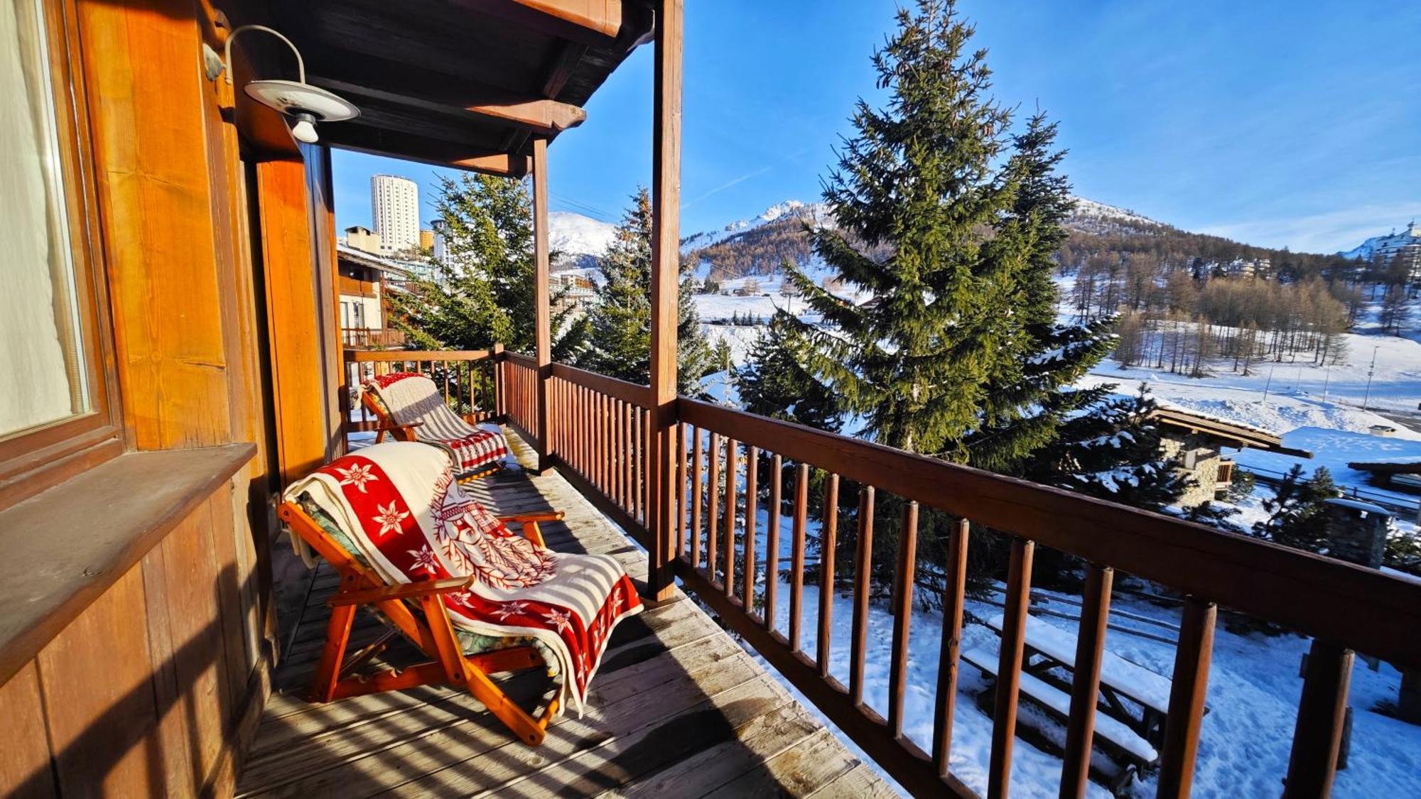 Hostdomus - Imperial Chalet Villa Colle Colle Sestriere Exteriör bild