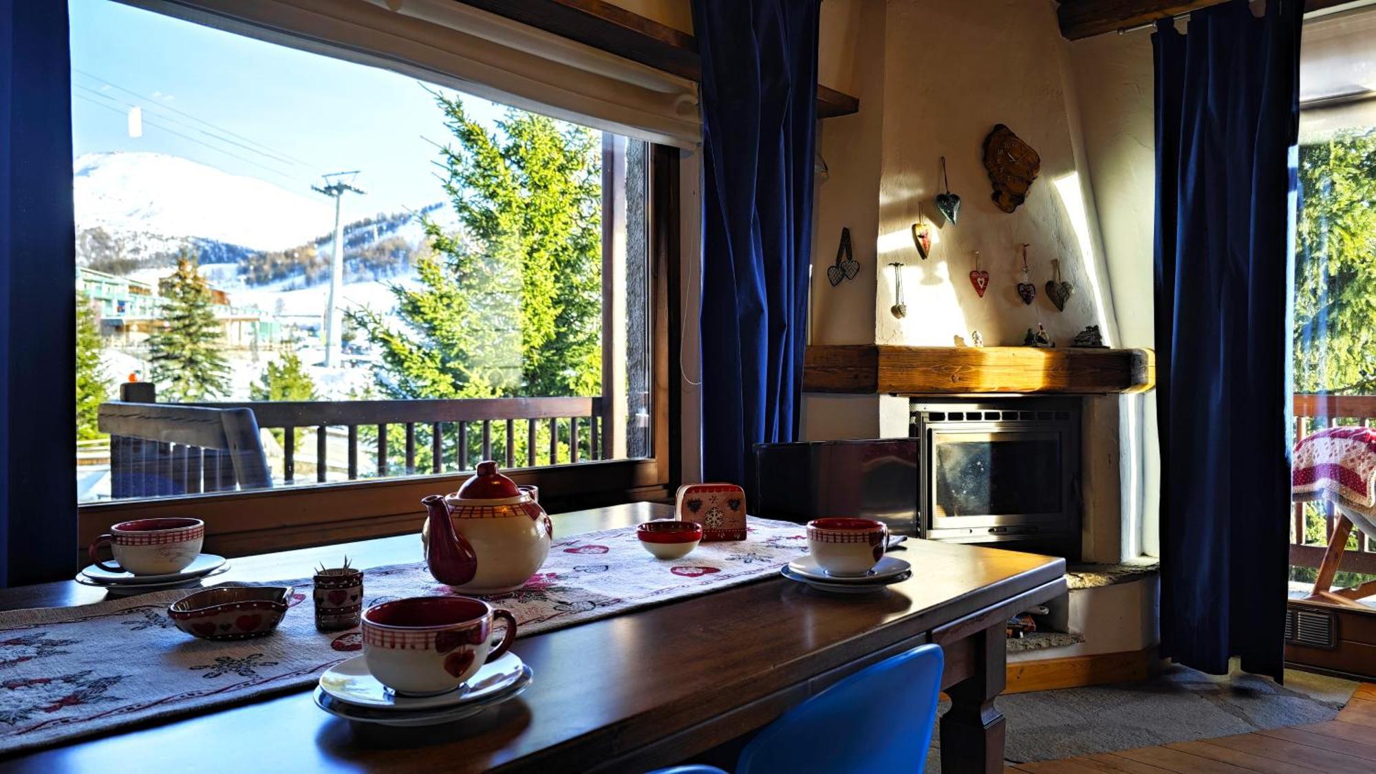 Hostdomus - Imperial Chalet Villa Colle Colle Sestriere Exteriör bild